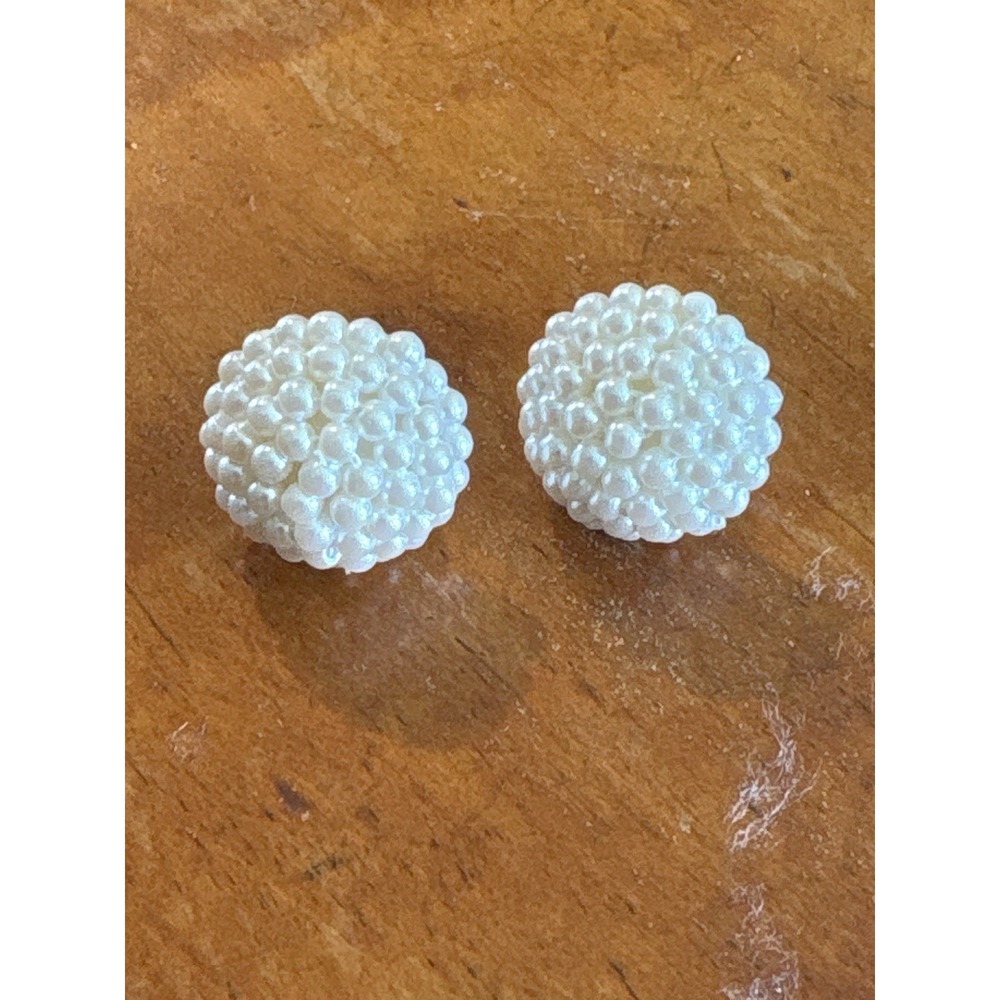 Vintage Napier cluster bead stud earrings with a unique iridescent white finish.